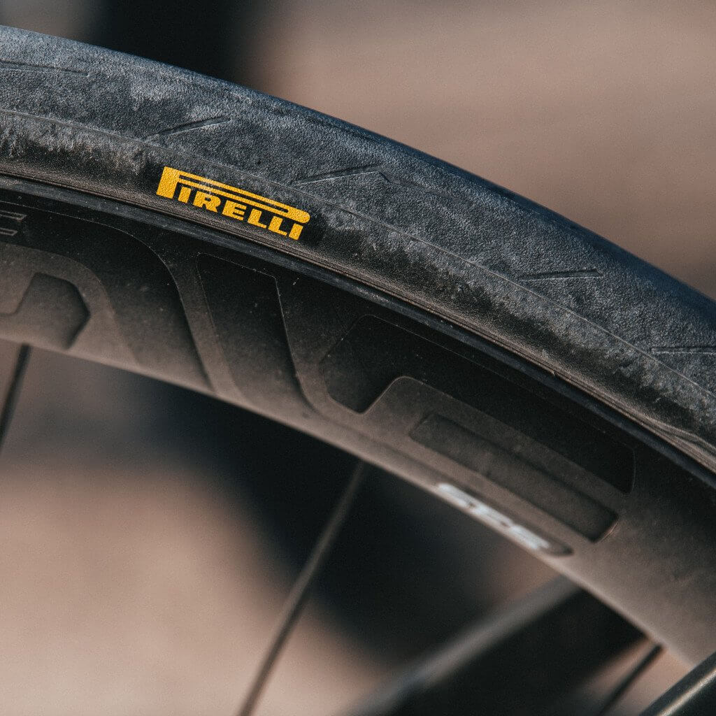 PNS x Pirelli P ZERO™ Race TLR — Schwarz